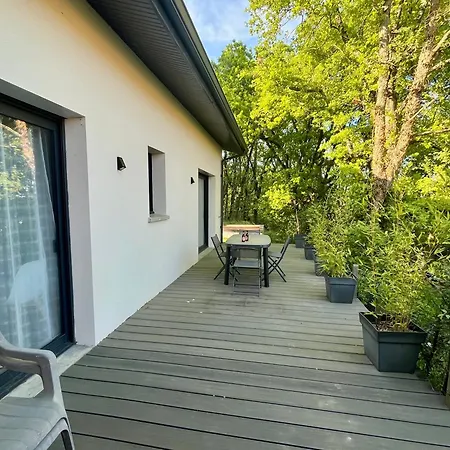 2 Proche Meett & Aeroport Apartment *